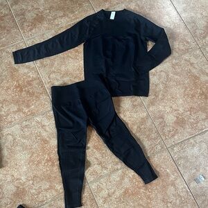 Fabletics Black Long Sleeve Top and Leggings Workout Set